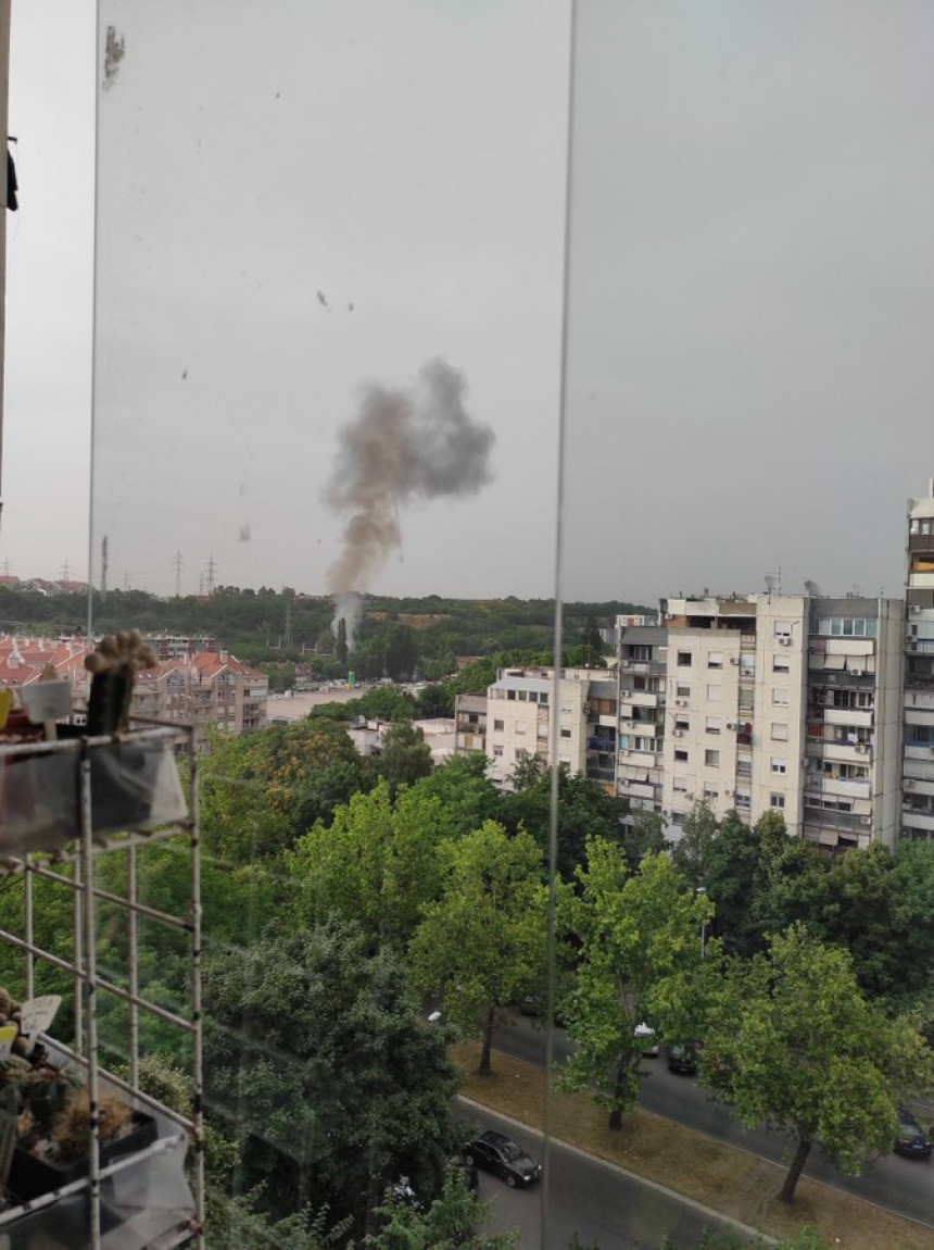 Експлозија на Новом Београду, видио се густ дим