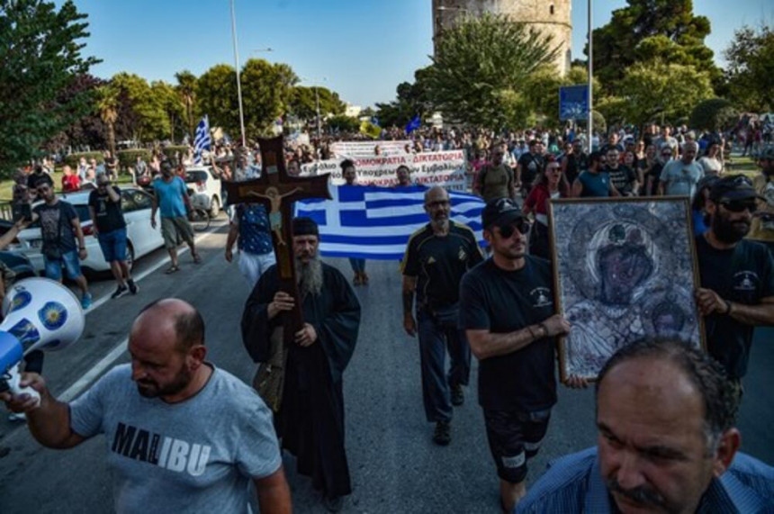Grčka policija suzavcem rastjerala demonstrante