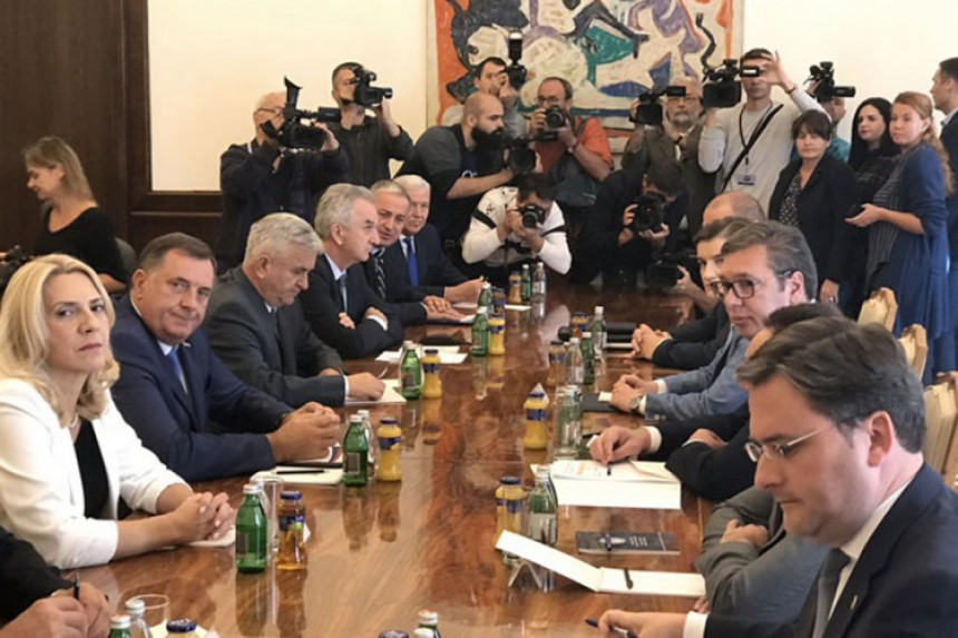 Hoće li "nepozvani gosti" na ručak kod Vučića!?