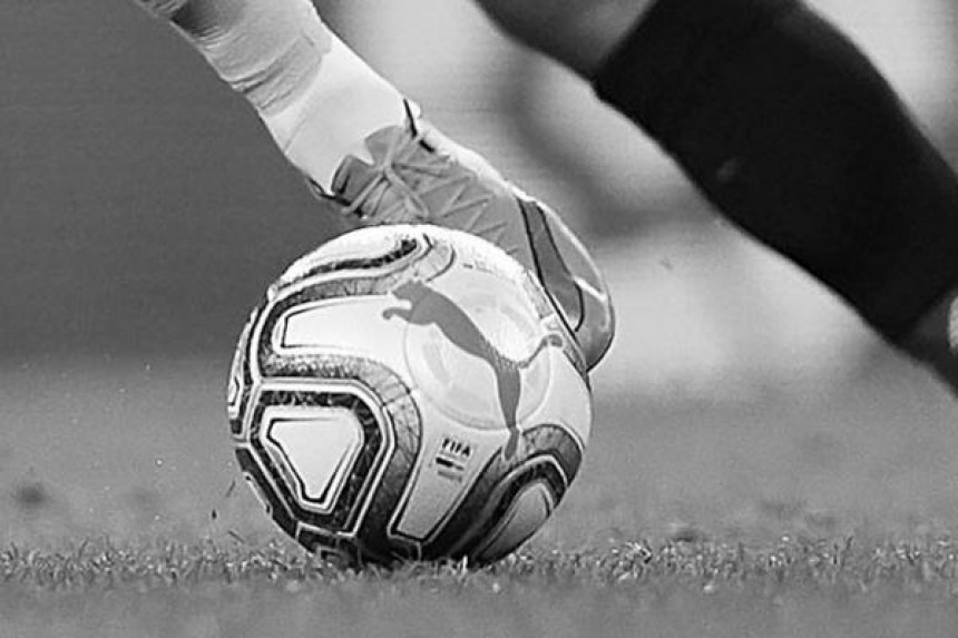 Mladi fudbaler umro usred utakmice