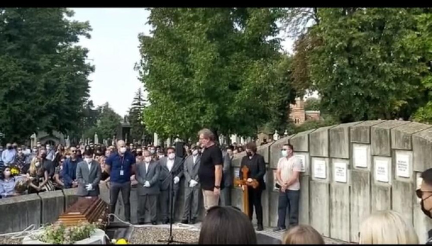 Ненад Ненадовић сахрањен у Алеји заслужних грађана