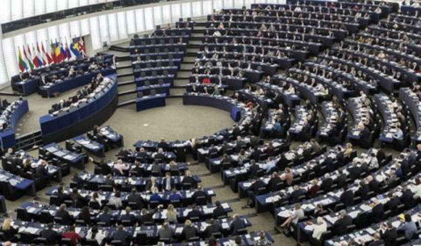 Evropski parlamentarci pozvali OHR i EU da narednih dana upotrijebe bonska ovlaštenja