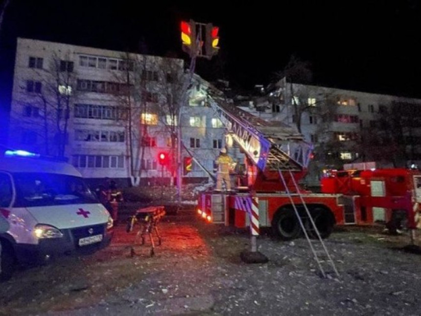 Експлозија у стамбеној згради у Русији (ВИДЕО)