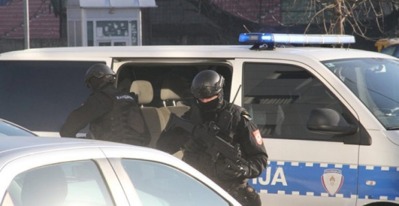 Policija u akciji u Banjaluci, poznata imena uhapšenih