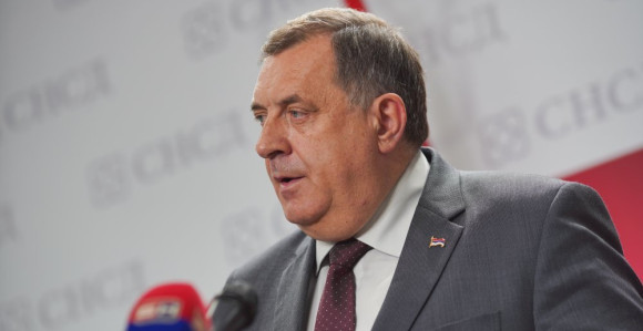 Potreban mu je novac da otplati kamate kredita