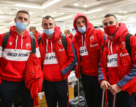 Фудбалери Црвене Звезде отпутовали на припреме у Турску