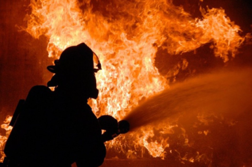 Veliki šumski požar u HR gasi 40 vatrogasaca