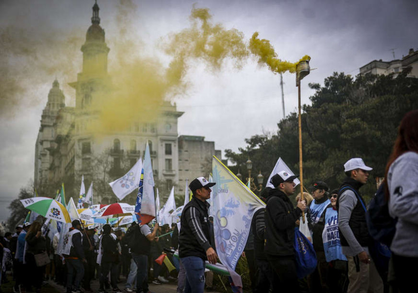 Blokiran Buenos Ajres: Protest zbog ekonomske krize