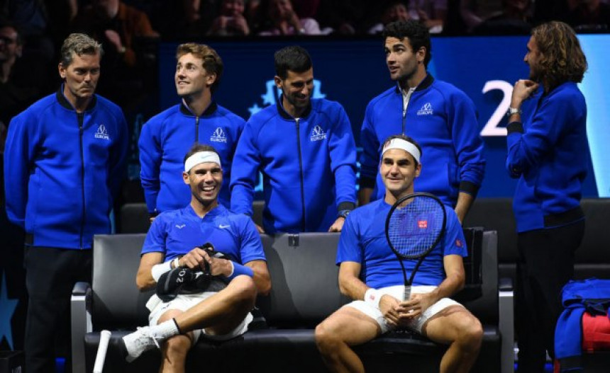 Federer se porazom, u velikom stilu, oprostio od tenisa