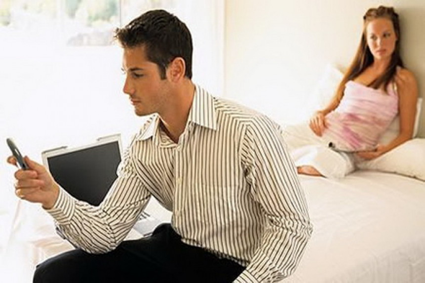 Neobičan online posao “inspektorke lojalnosti” testiraju muževe!