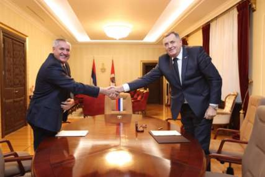 Dodik dodijelio mandat Viškoviću za sastav nove Vlade