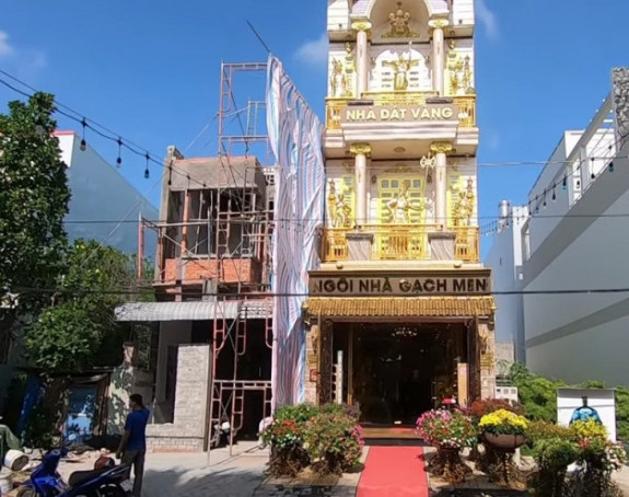 Vijetnamac izgradio "zlatnu kuću" koja je postala turistička atrakcija! (VIDEO)