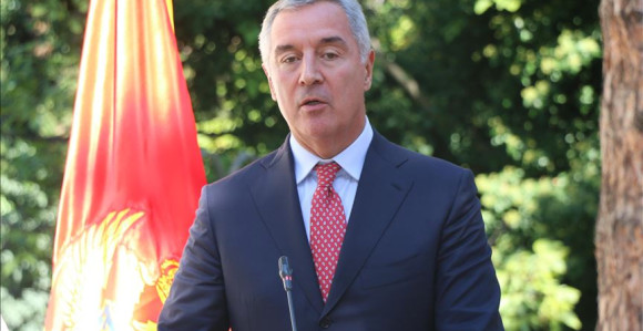 Đukanović čestitao Dodiku, poželio mu uspješan rad