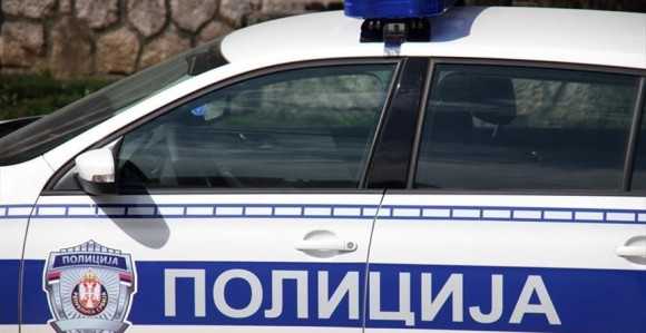 Leskovac: Muškarac nožem dva puta ubo policajca u rame