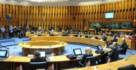 Preko Doma naroda do Savjeta ministara?