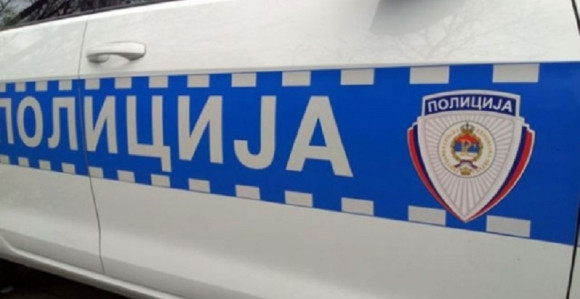 Туга: Пронађено тијело дјевојке у дворишту куће