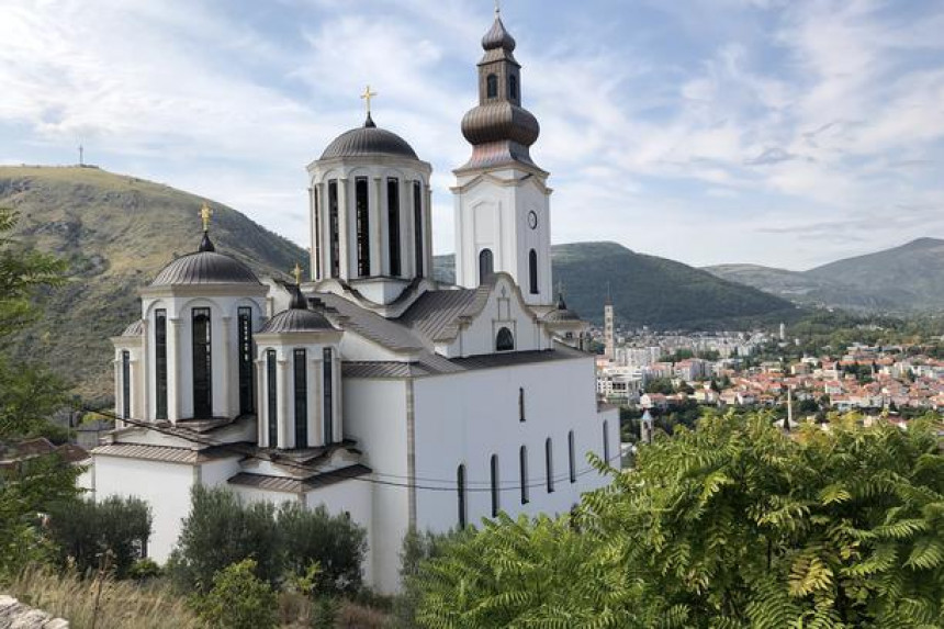 Kazniti odgovorne za devastaciju crkve u Mostaru