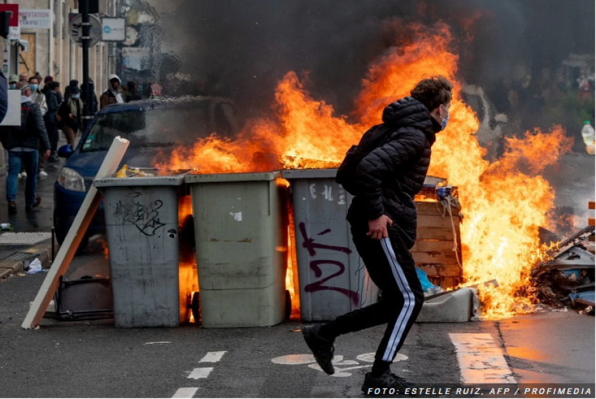 Хаос на улицама Париза, преко 30 повријеђених