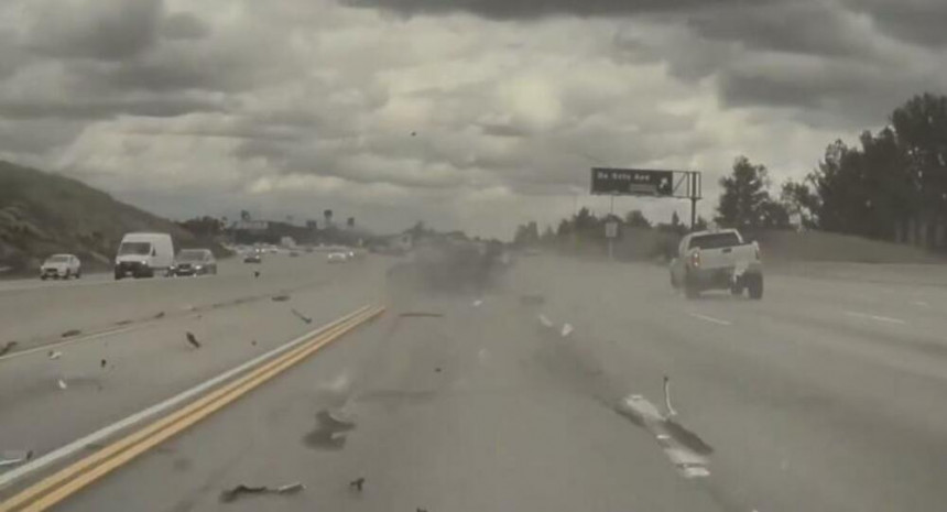 Otpao mu točak na auto-putu, u punoj brzini (VIDEO)