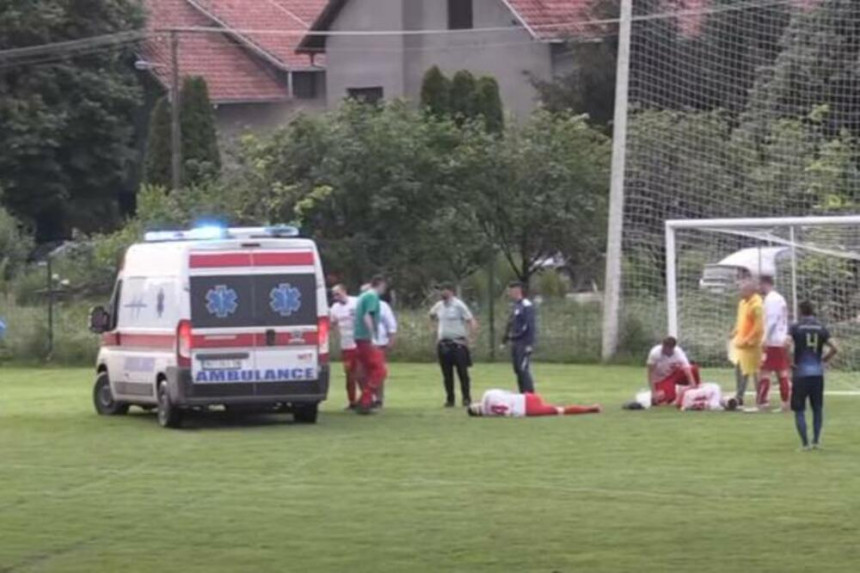 Nemile scene: Igrači ležali nepomično na terenu (VIDEO)