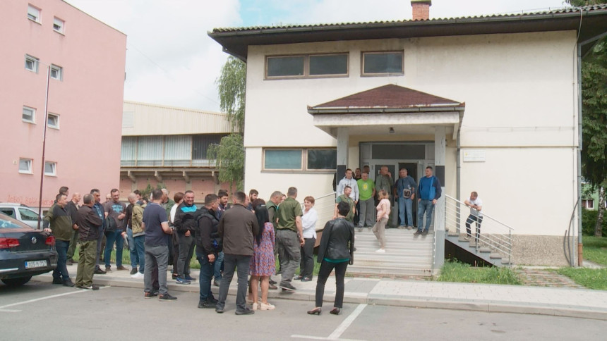 Radnici ŠG Doboj u štrajku 50 dana - Traže plate
