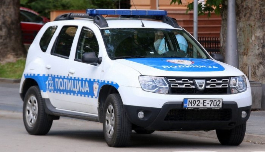 Dvoje povrijeđenih u slijetanju kombija kod Banjaluke
