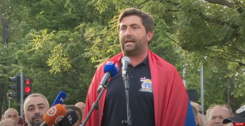 Срдачан дочек градоначелнику Бијељине у Бањалуци: "Ненародни режим мора пасти" (ФОТО/ВИДЕО)