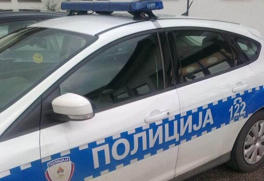Prijava zbog ratne zastave tzv. Armije BiH na vozilu