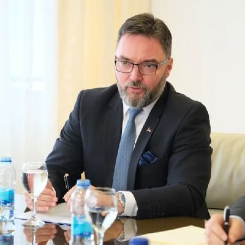 Košarac: Otkud Helezu podaci o Dodikovom bijegu?