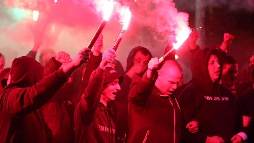 УЕФА казнила ФС БиХ због понашања навијача у Аустрији
