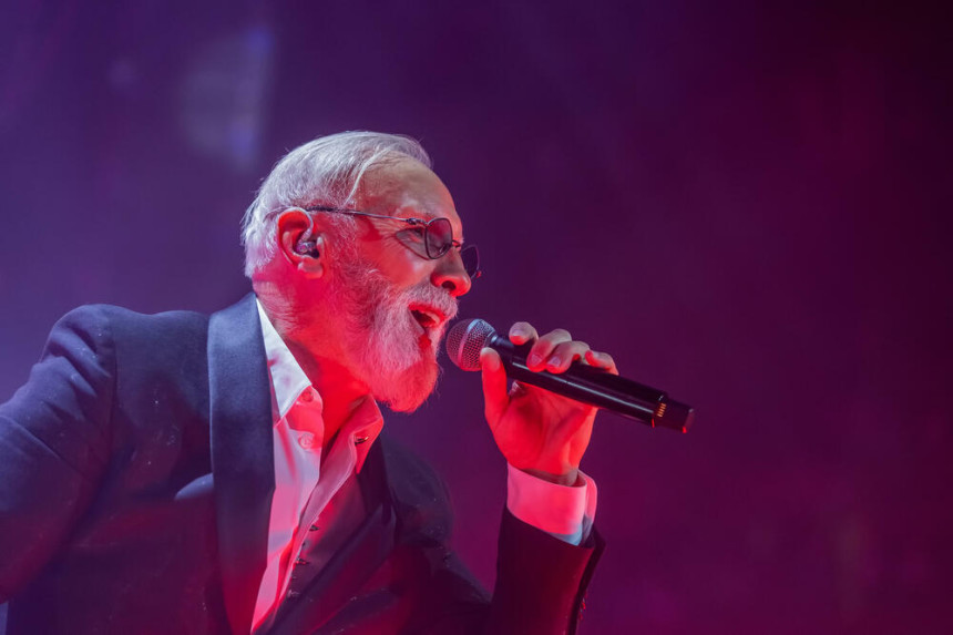 Dino Merlin četiri noći zaredom emocijama preplavio Beograd