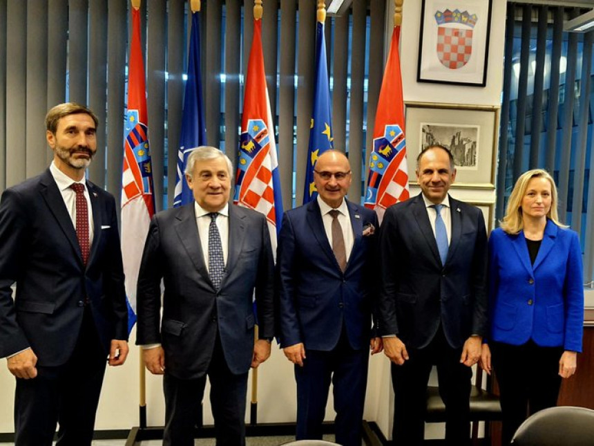 NATO ministri pozvali na početak pregovora BiH i EU