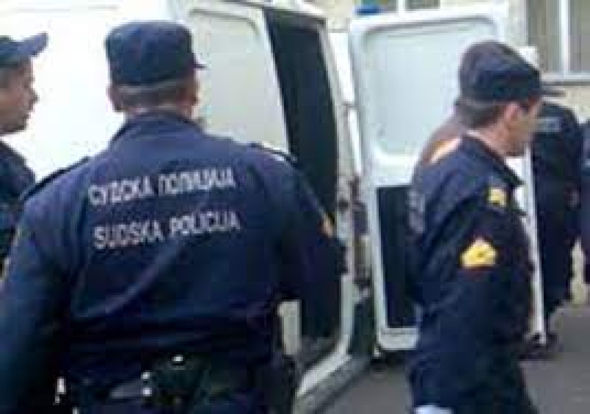 Ко је у ланцу заказао и хоће ли неко одговарати?
