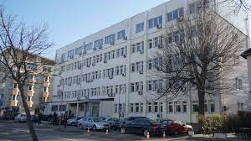 Jednomjesečni pritvor za troje poreskih inspektora