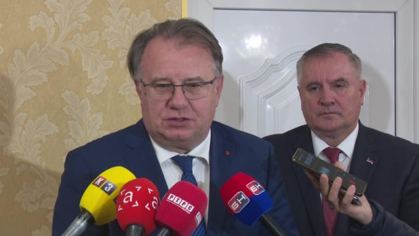 Višković demantuje Nermina Nikšića: Nema dogovora