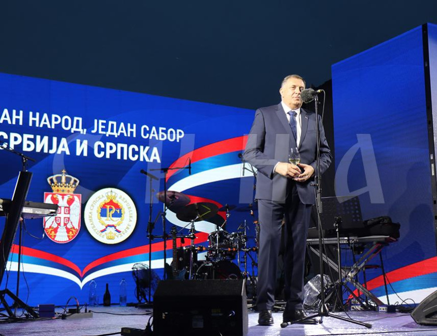 DR MILAN BLAGOJEVIĆ: Dodik prije i Dodik poslije Sabora