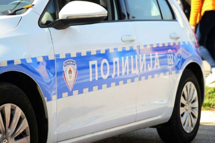 Тешка саобраћајна несрећа: Једна особа повријеђена