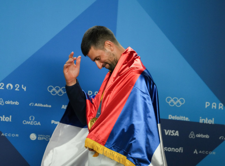 Ђоковић позвао навијаче на меч са Грчком