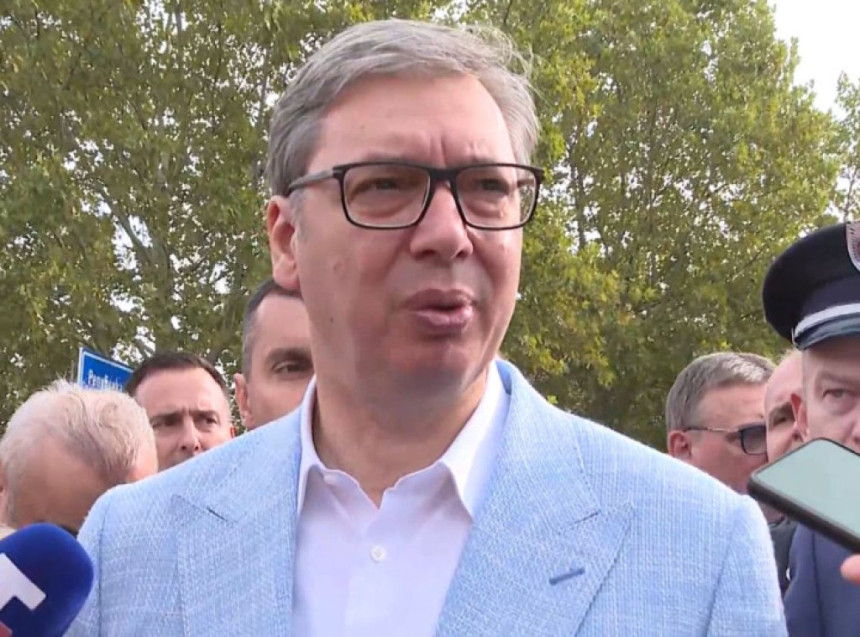 Брисел зна која страна кочи дијалог, али неће јавно да каже