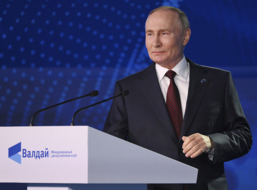 Путин у Сочију јавно честитао Доналду Трампу