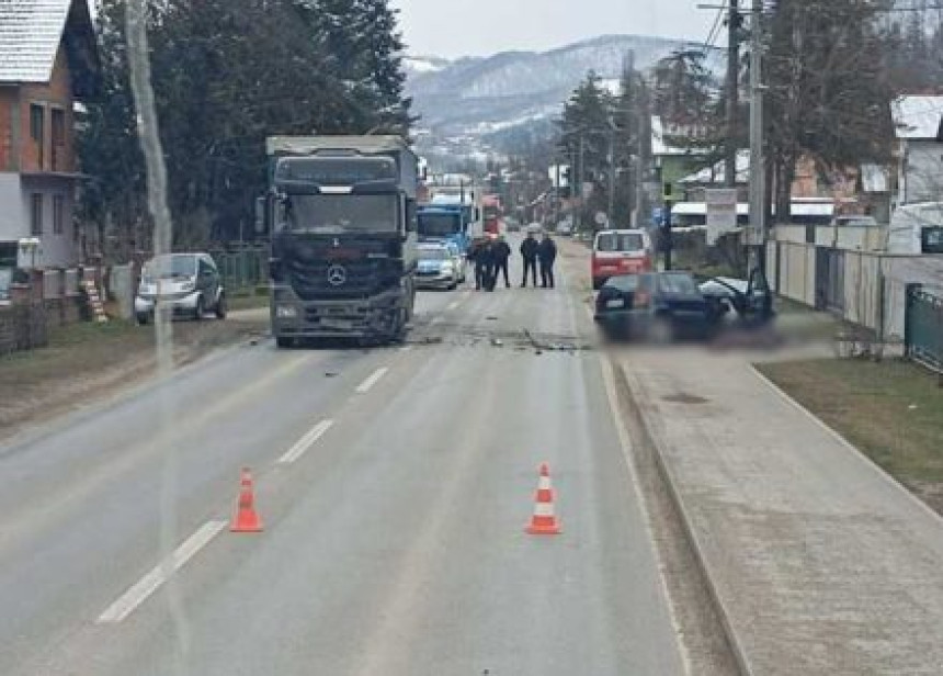 У тешком судару код Добоја страдала женска особа