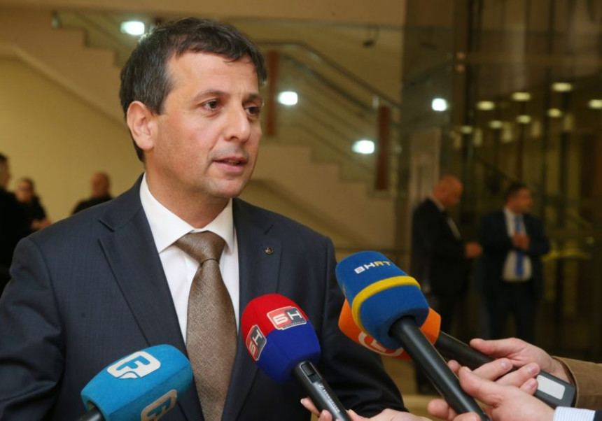 Nećemo na sastanak niti pregovarati sa "uzurpatorom"