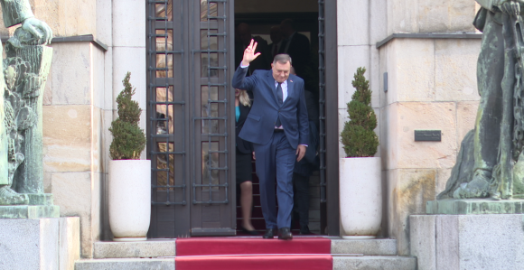 Vlast sprema izmjenu Ustava - Šta to znači za Republiku Srpsku?