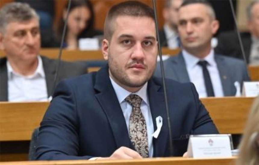 Drinić: Srpska krpi budžet preko leđa privrednika