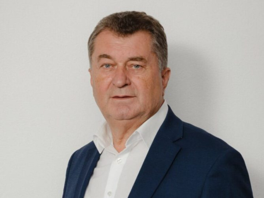 Пензионер Симо Стакић незамјењив у РиТЕ „Угљевик“