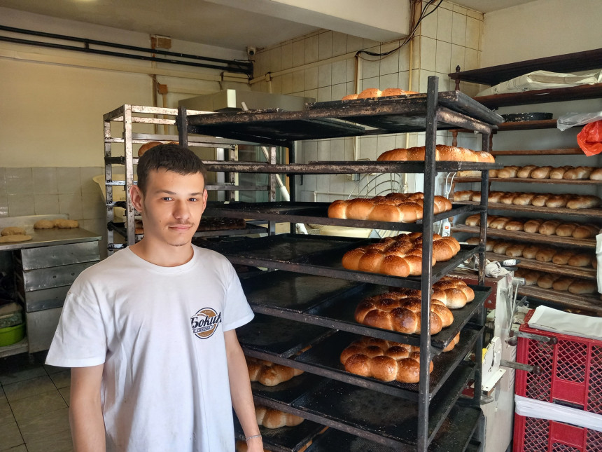 Глувонијеми дјечак Мишо добио посао у пекари у Бијељини