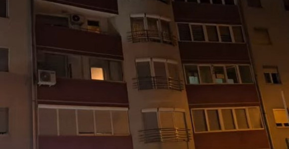 U Novom Pazaru dijete palo sa petog sprata zgrade