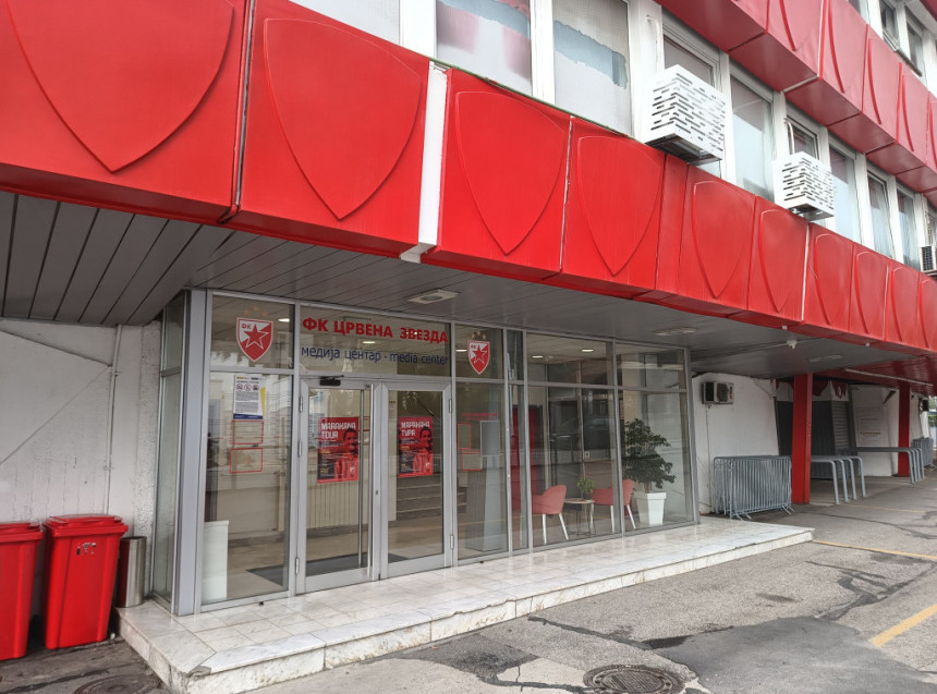 Tuča ispred stadiona pred meč Zvezda - Linkoln