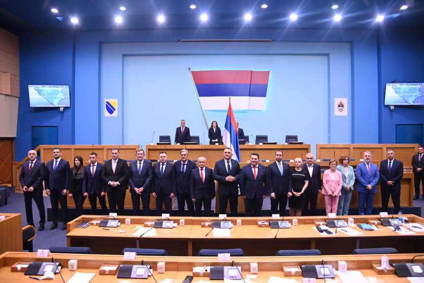 У Републици Српској дјелују двије (не)уставне Владе