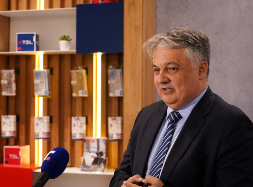 Очекујем подршку САД за лиценцу за мобилну телефонију
